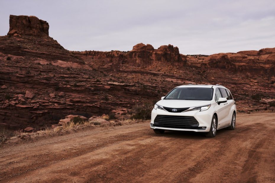 The sales reps of used‌ ‌cars‌ ‌for‌ ‌sale‌ ‌in‌ ‌Orange‌ ‌County‌ tells us how many miles we can get from the Toyota Sienna