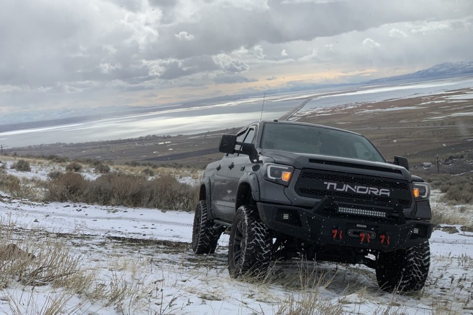 Buyers-of-used-cars-near-Santa-ana-get-nostalgic-with-the-Toyota-Tundra