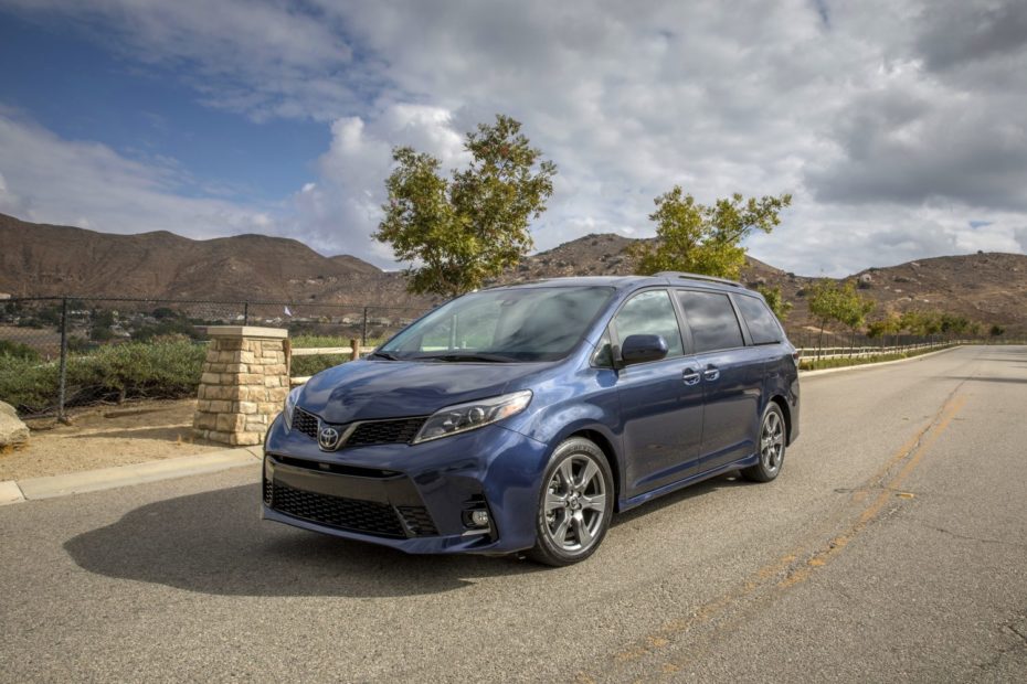 2019-toyota-sienna