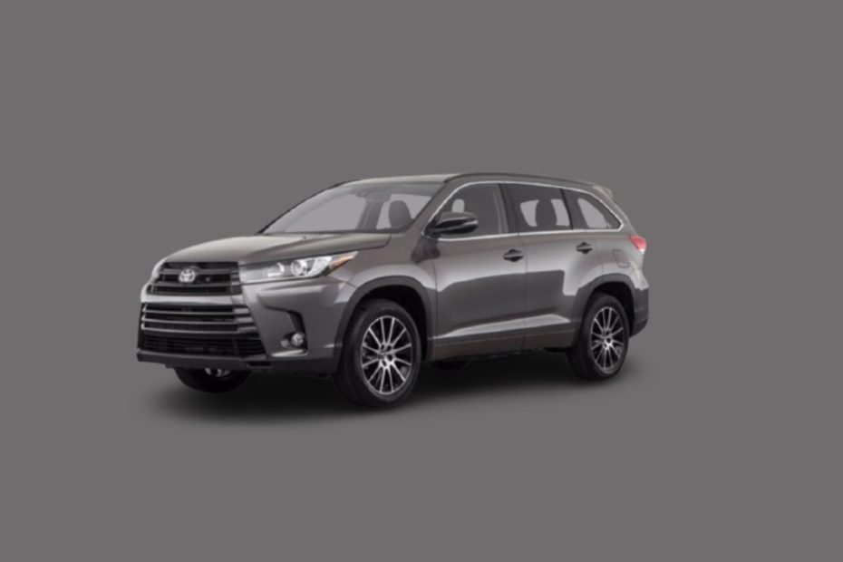 the-2018-Toyota-Highlander-is-the-perfect-people-and-cargo-hauler-at-Irvine-car-dealerships