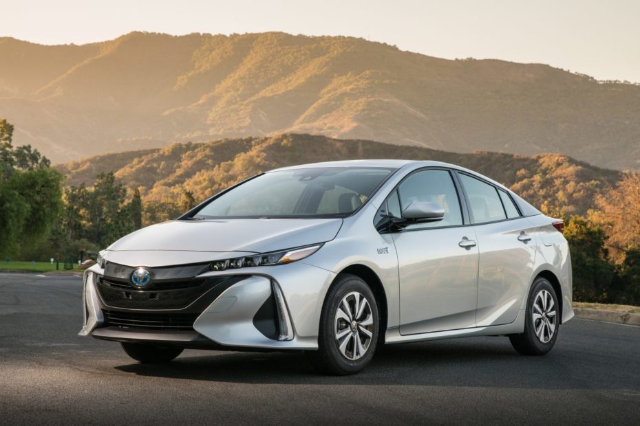 used-cars-for-sale-Orange-County-like-the-2017-Toyota-Prius-Prime-is-an-elegant-and-fuel-efficient-vehicle