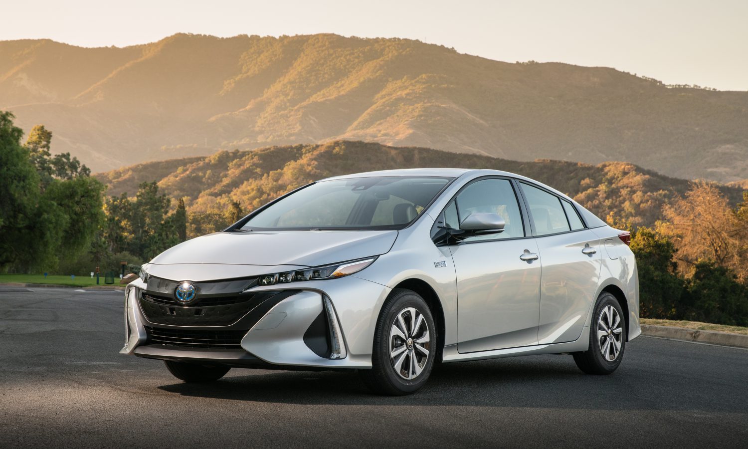 used cars for sale Orange County like the 2017 Toyota Prius Prime is an elegant and fuel-efficient vehicle